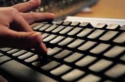 tastiera pc con input combinazione tasti di scelta rapida