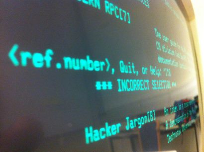 codice a riga di comando su vecchio monitor pc